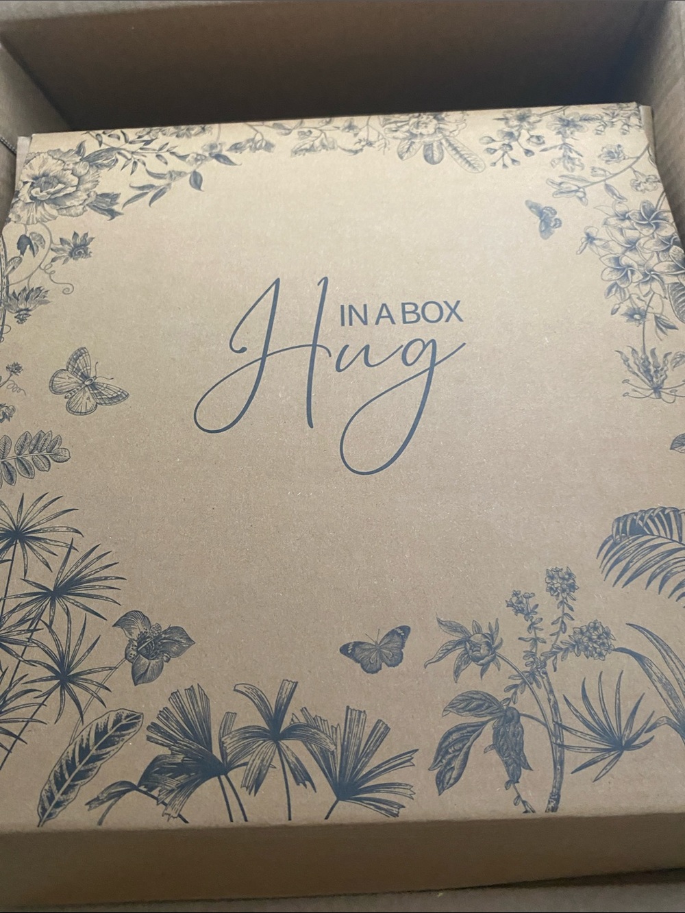 Hug In A Box Gift Set - Picture 10 of 13
